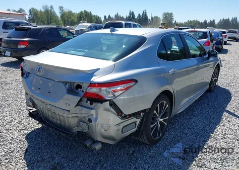 2020 Toyota Camry Se z USA, uszkodzony, nr VIN 4T1G11AK9LU863521